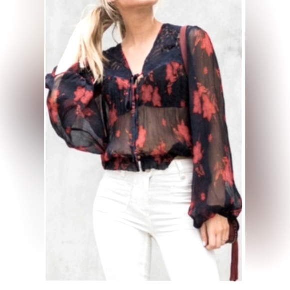 Free People Tops - Free people woman’s blouse
